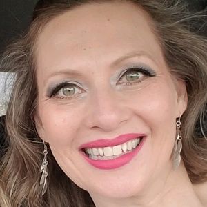 Meet your Posher, Shellene